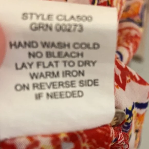 Fig and Flower Anthropologie Blouse Top Size Small Geometric Button V Neck - Picture 2 of 12